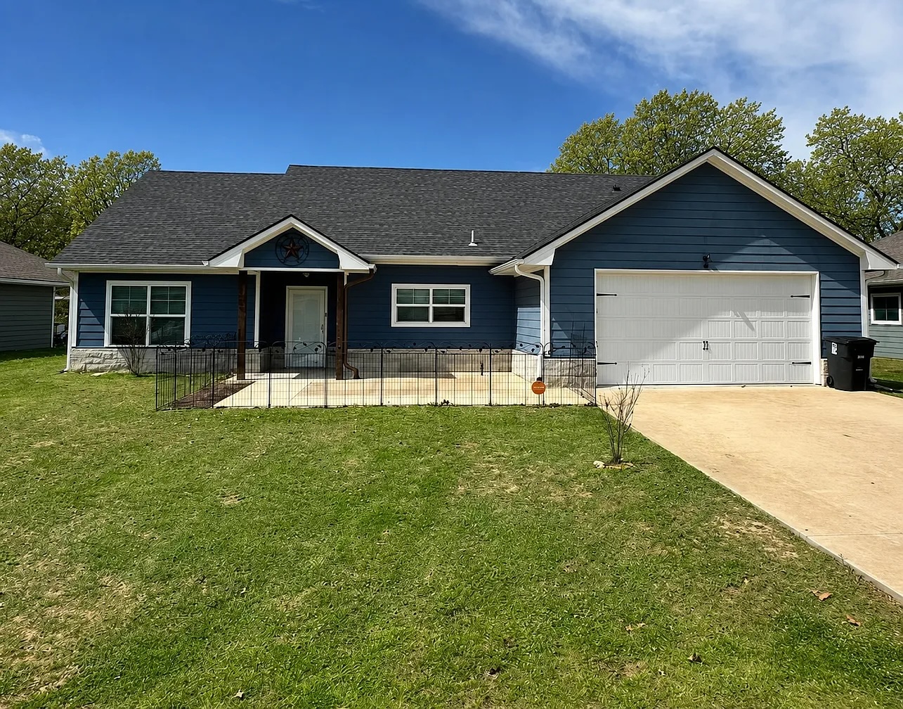 5447 Roadrunner Drive Property Photo 1