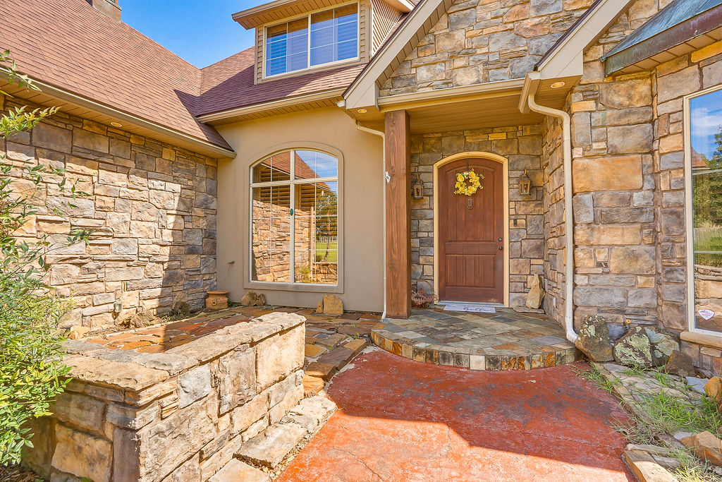 1202 Walker Circle Property Photo 6