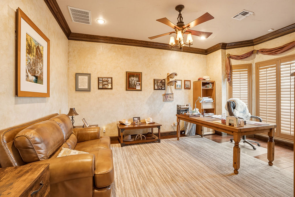 1202 Walker Circle Property Photo 10