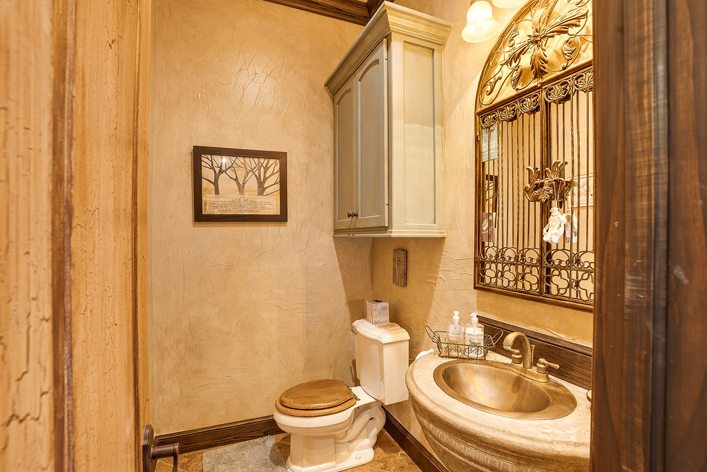 1202 Walker Circle Property Photo 12