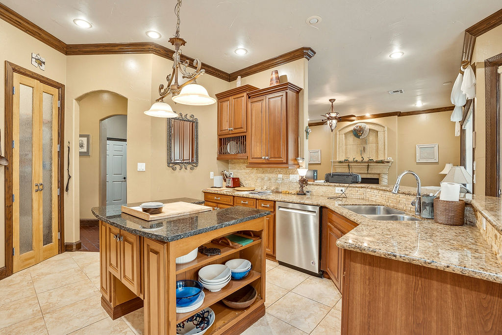 1202 Walker Circle Property Photo 19