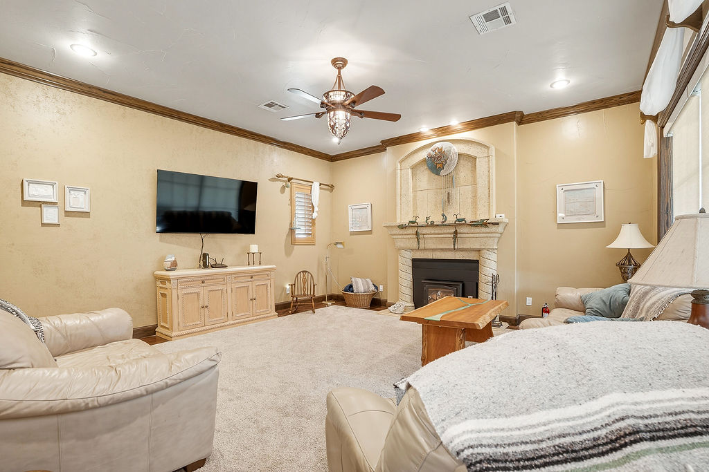 1202 Walker Circle Property Photo 27