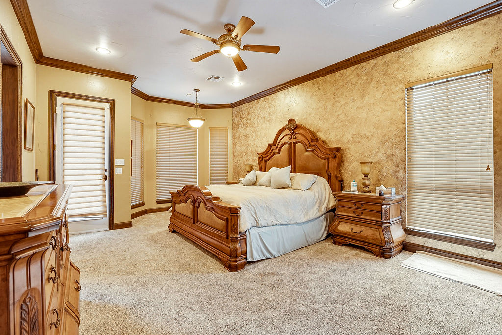 1202 Walker Circle Property Photo 32