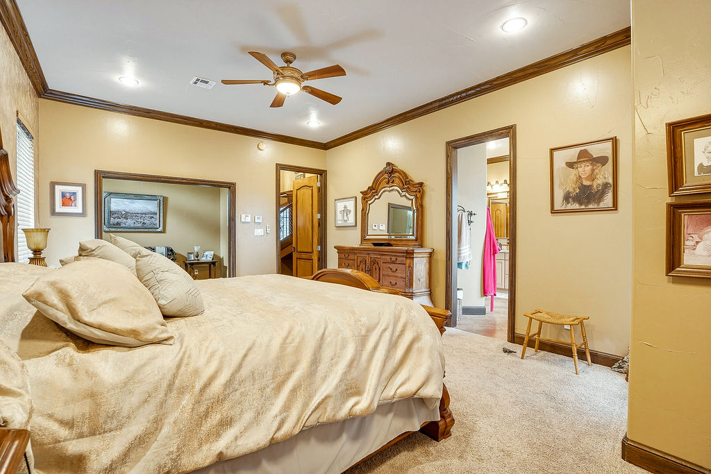 1202 Walker Circle Property Photo 33