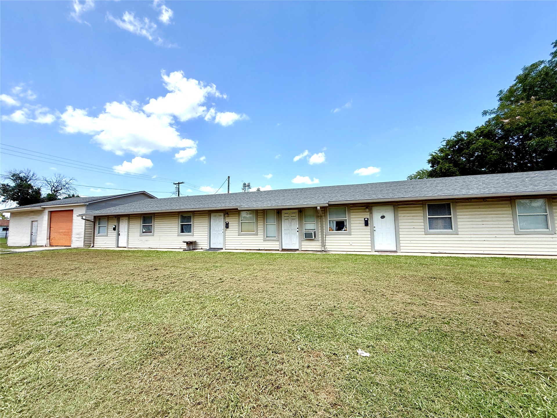 312 S B Property Photo 3