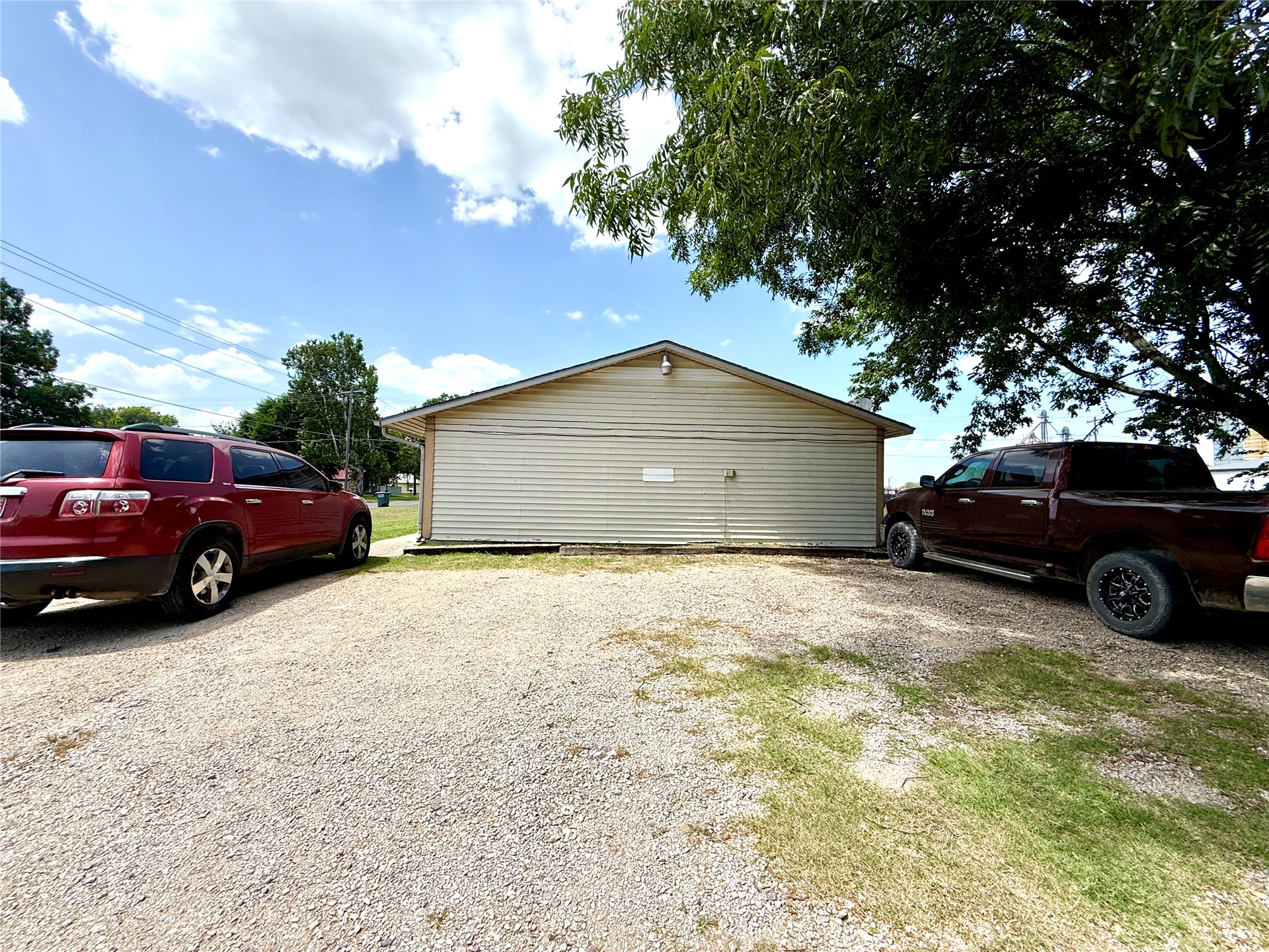 312 S B Property Photo 4