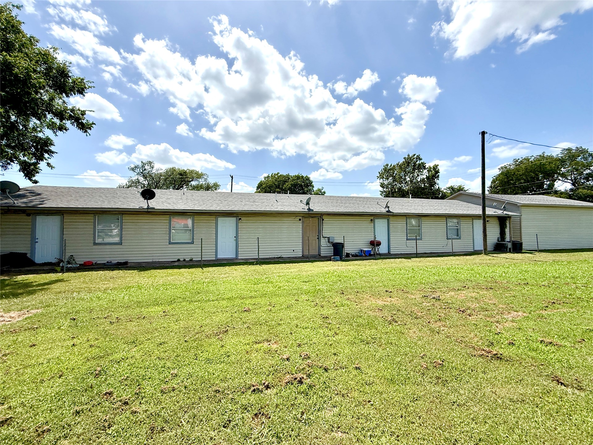312 S B Property Photo 5