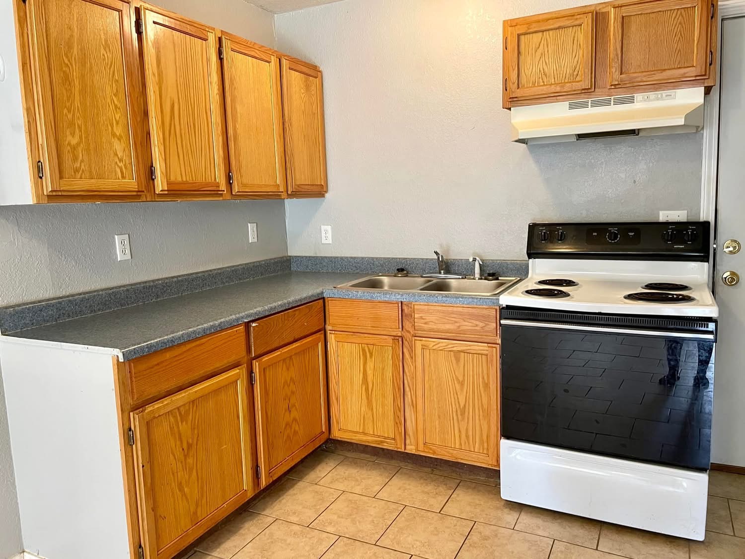 312 S B Property Photo 10