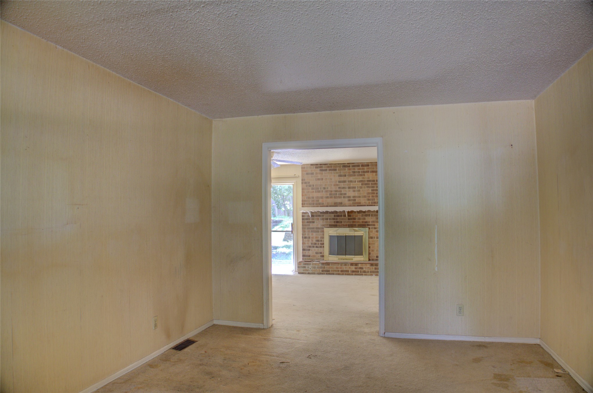 5039 S 26th West Avenue Property Photo 4