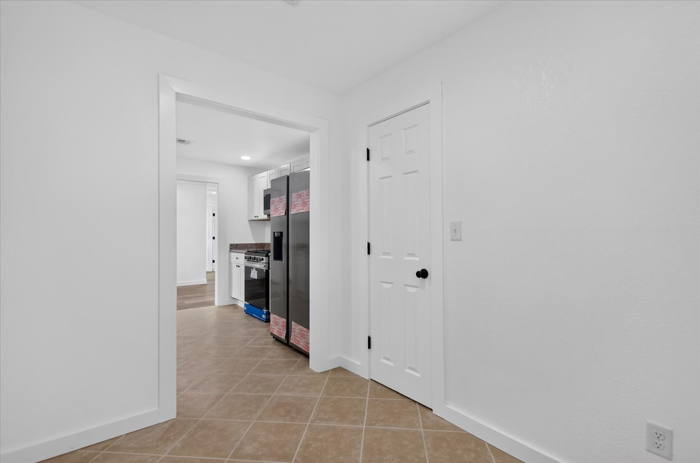 2254 S Dewey Avenue Property Photo 22