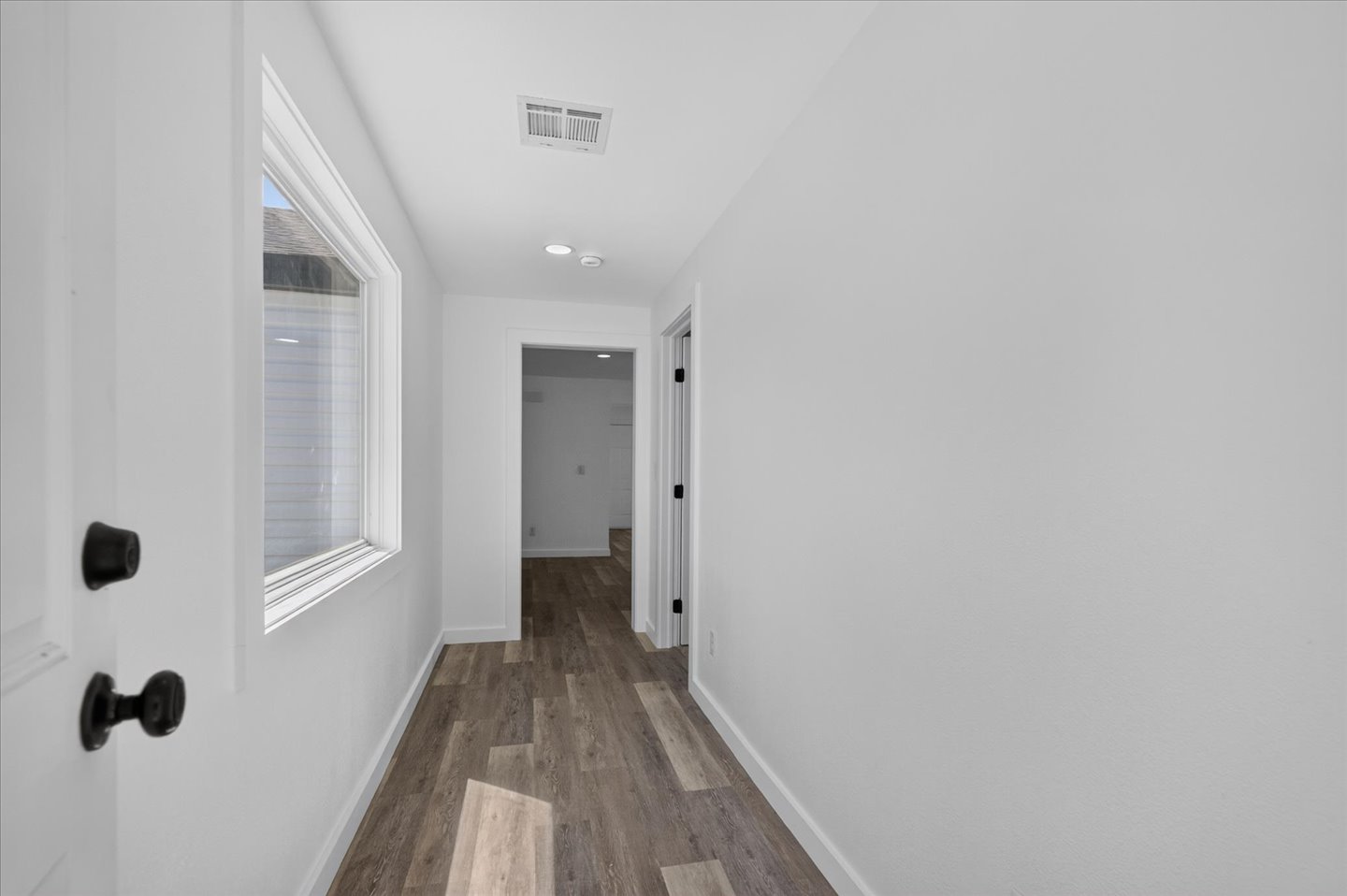 2254 S Dewey Avenue Property Photo 32