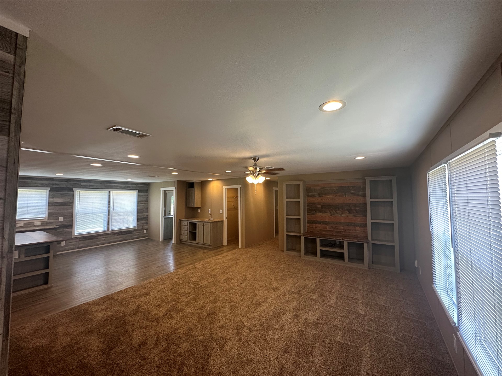 4020 E 474 Lane Property Photo 4