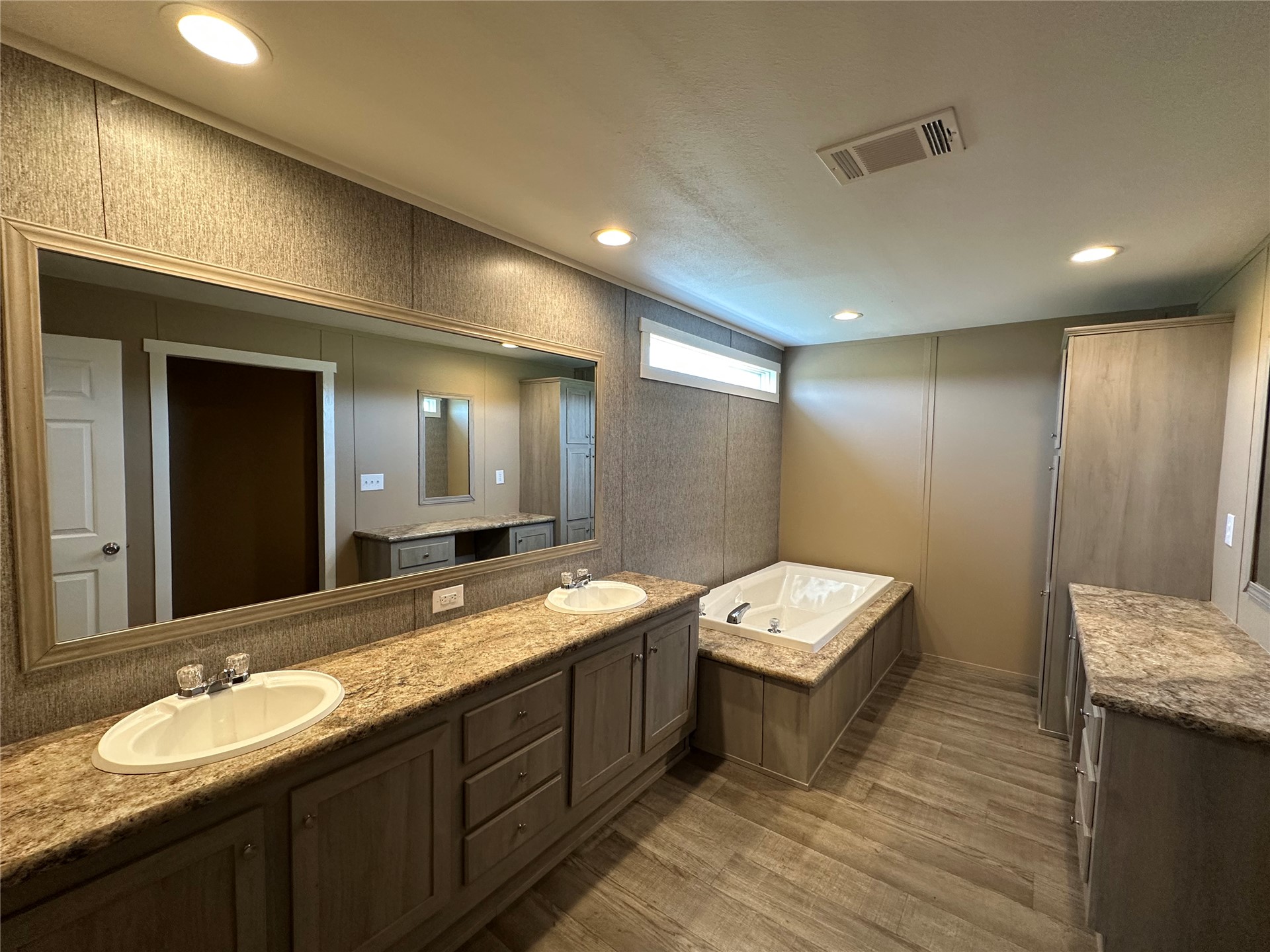 4020 E 474 Lane Property Photo 11