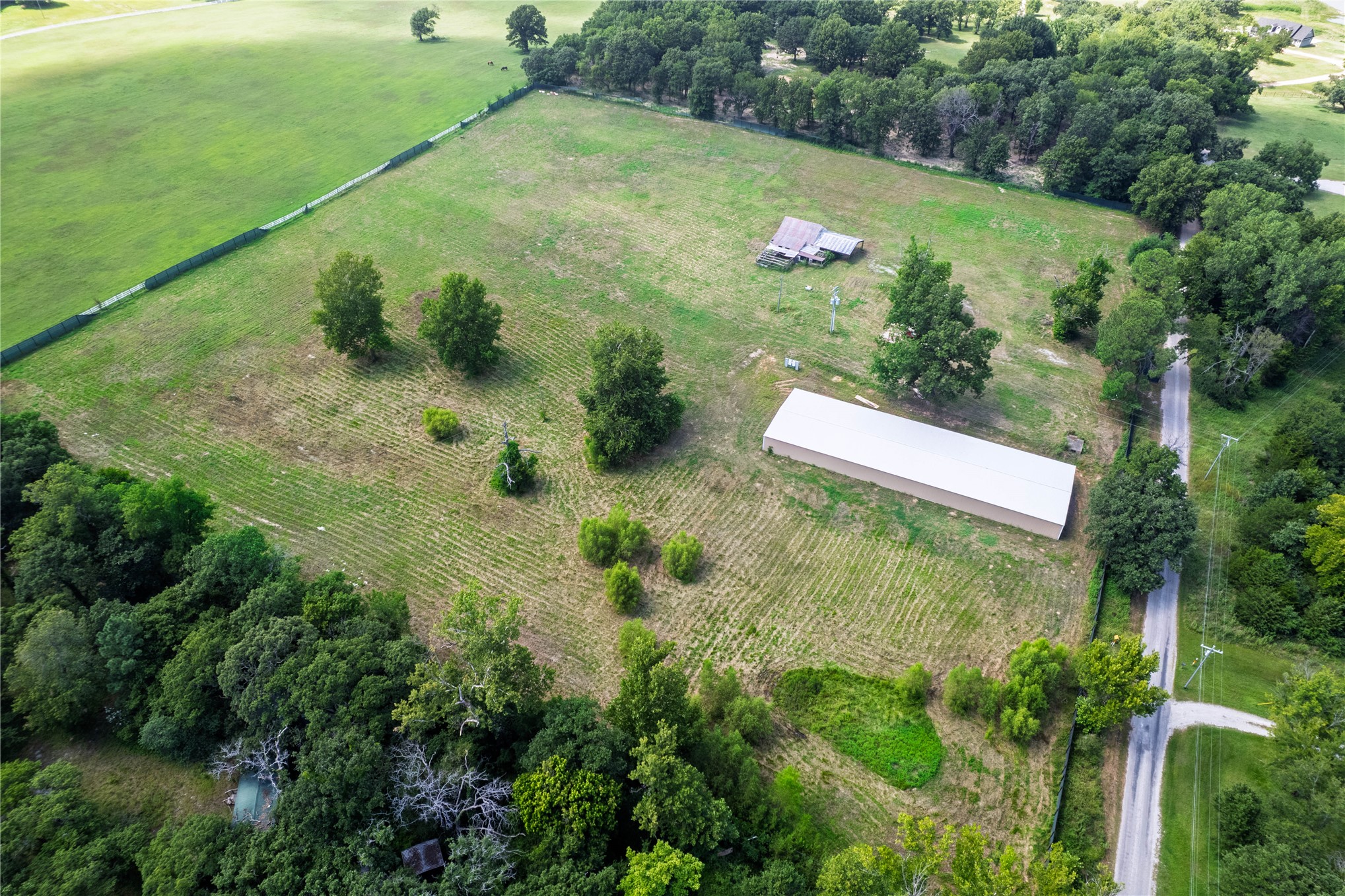 13805 County Road 3500 Property Photo 5