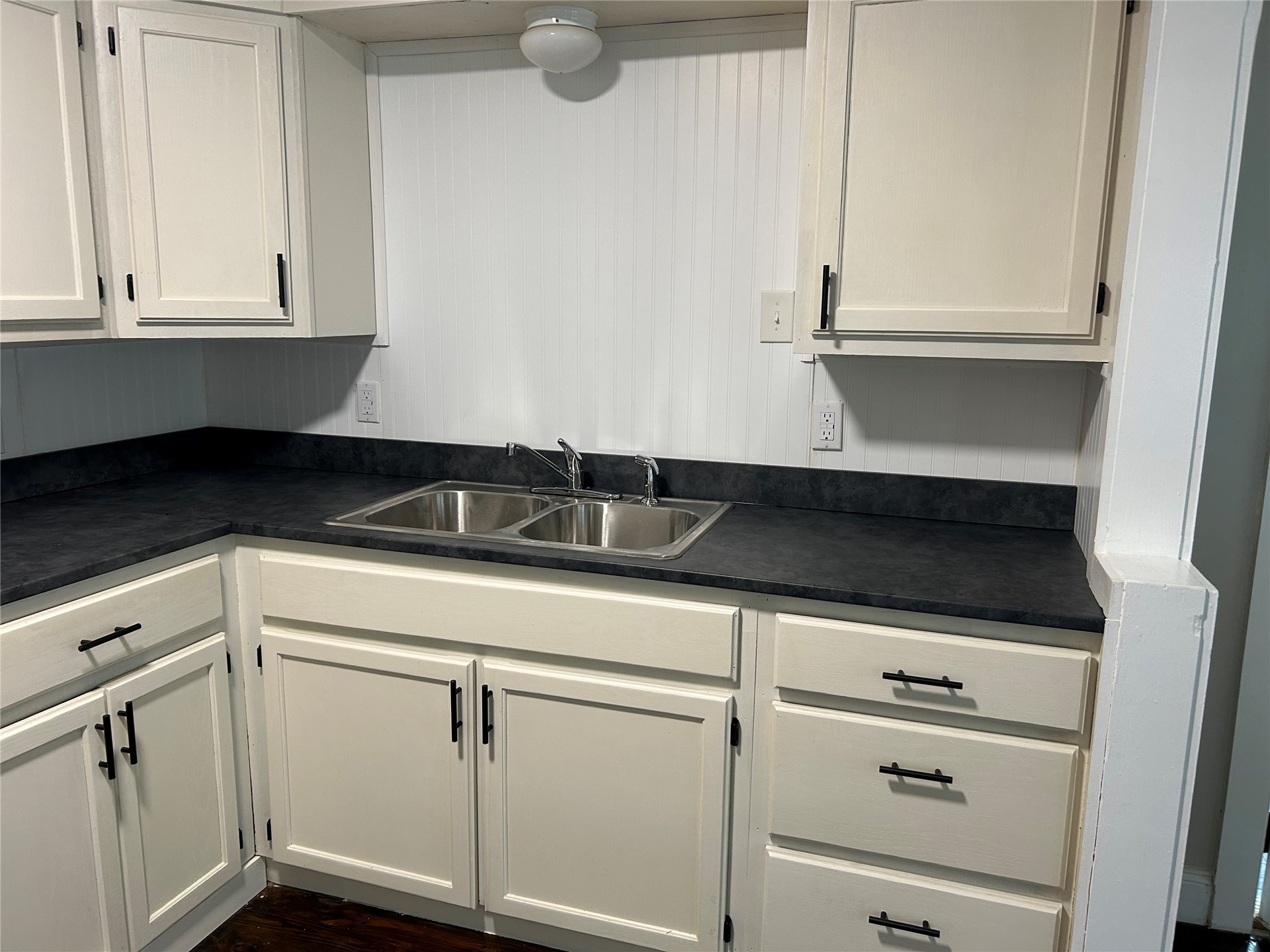 1008 1st Avenue Property Photo 12