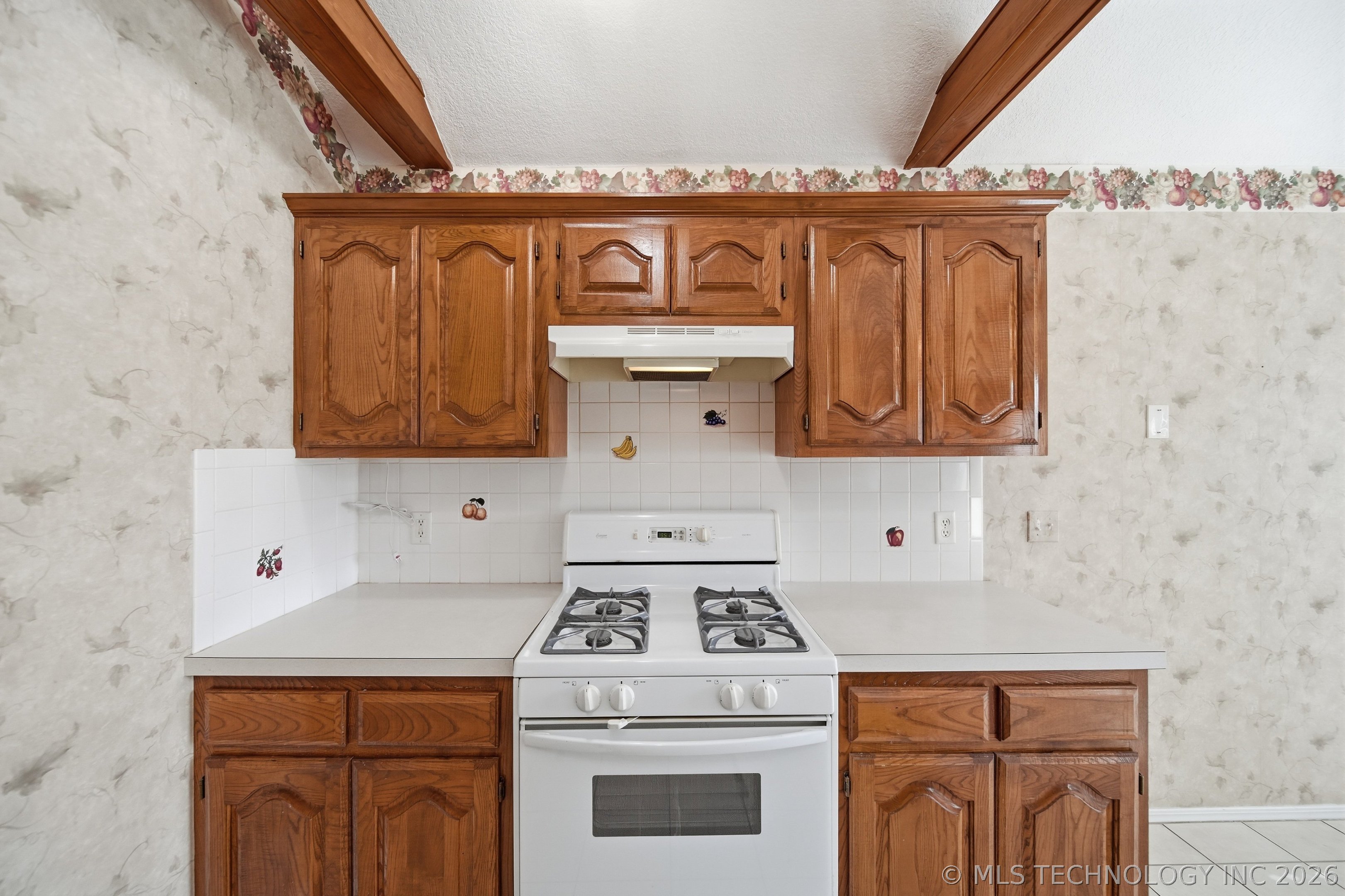 5309 S Narcissus Avenue Property Photo 12