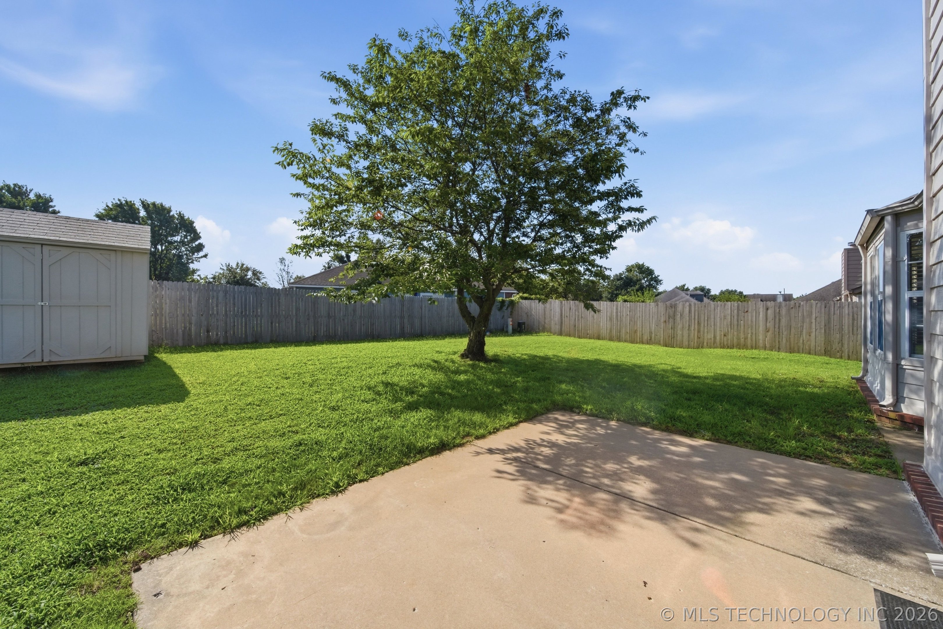 5309 S Narcissus Avenue Property Photo 25