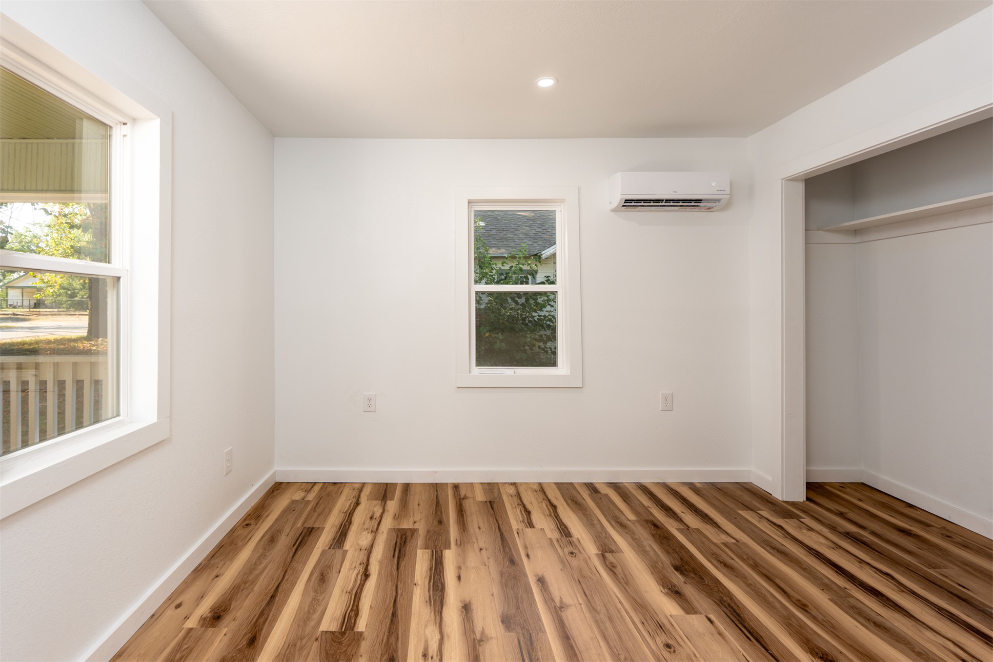 123 S 9th Property Photo 10