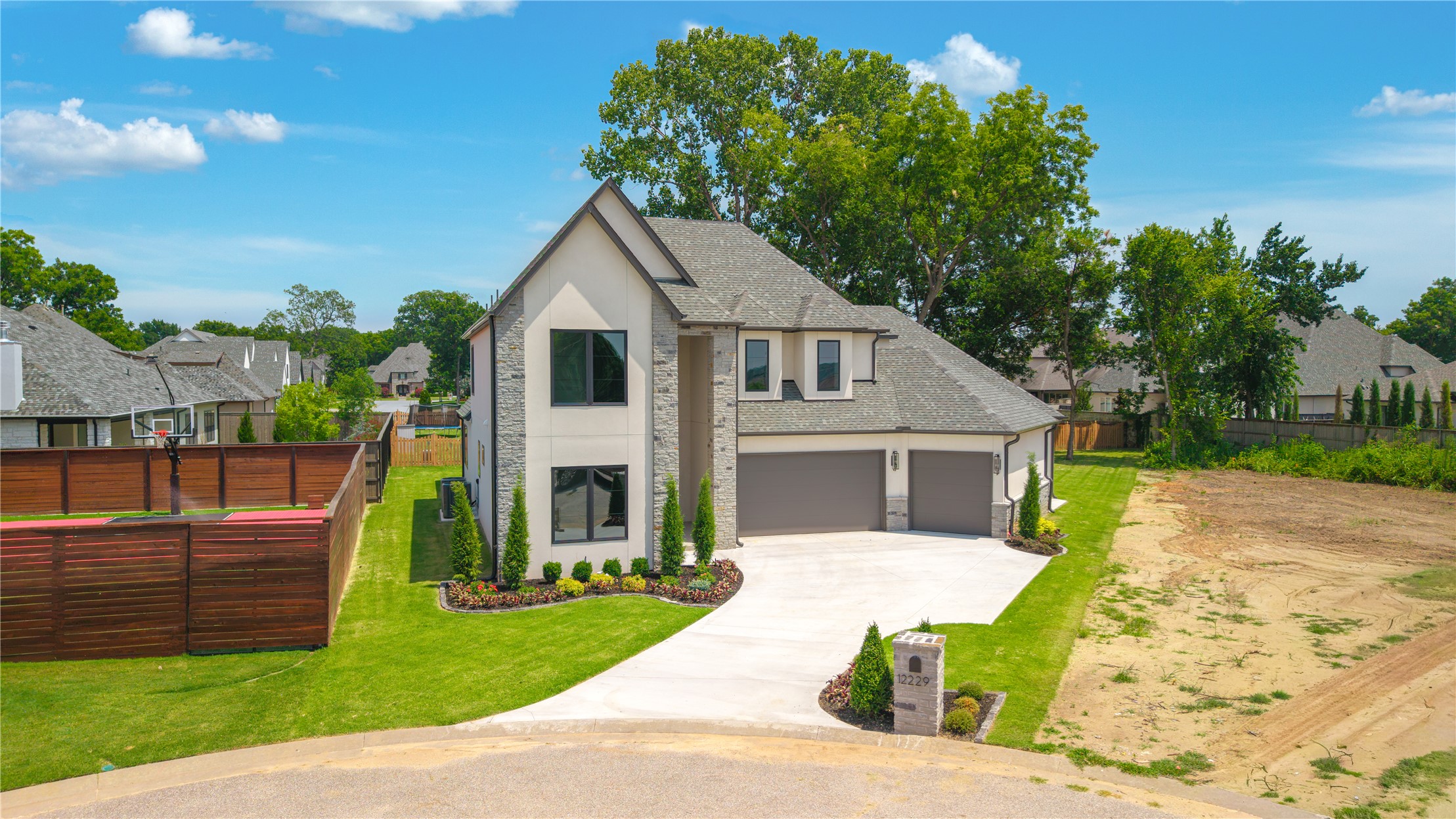 12229 S 65th Place E Property Photo 3