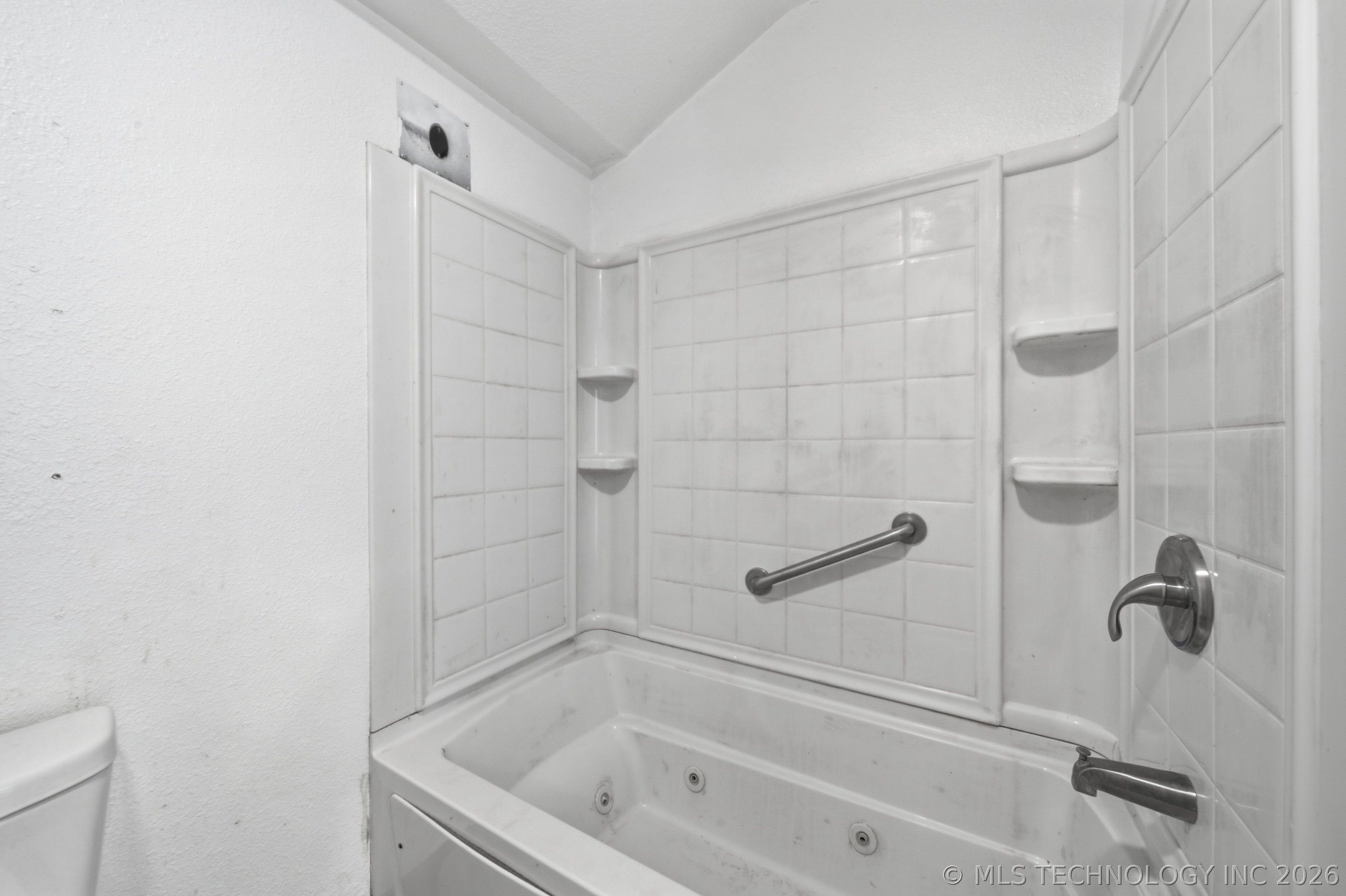 108 N 7th Avenue Property Photo 18