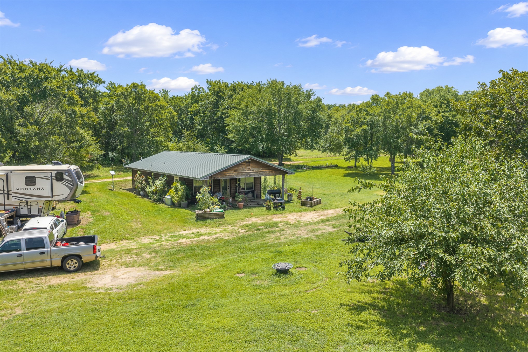 2474 S Log Cabin Property Photo 5