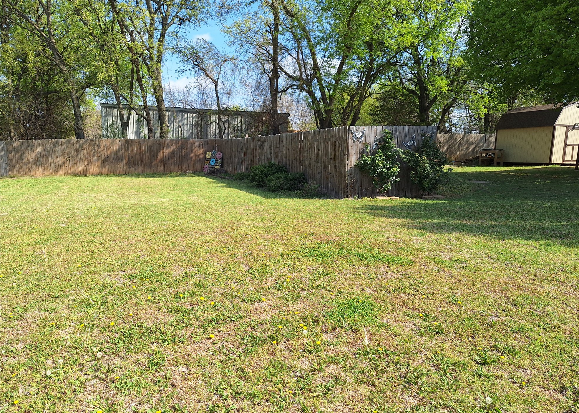 200 W 7th Street Property Photo 14