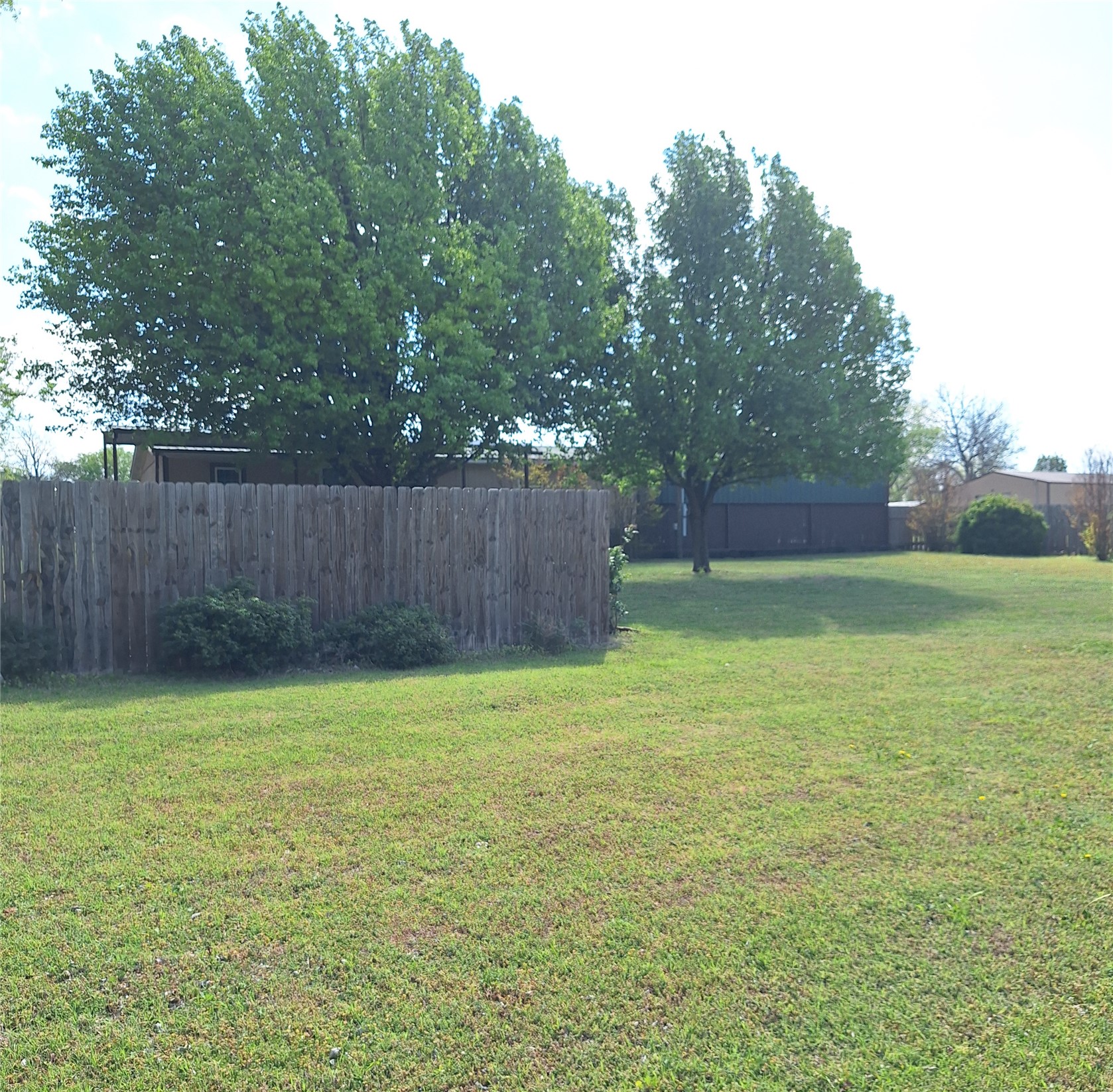200 W 7th Street Property Photo 15