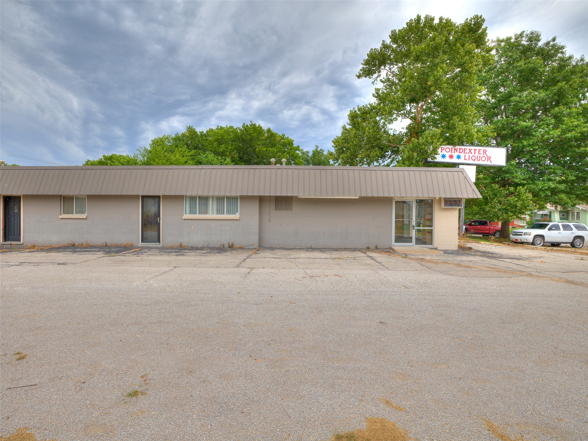 115 S Choctaw Property Photo 4