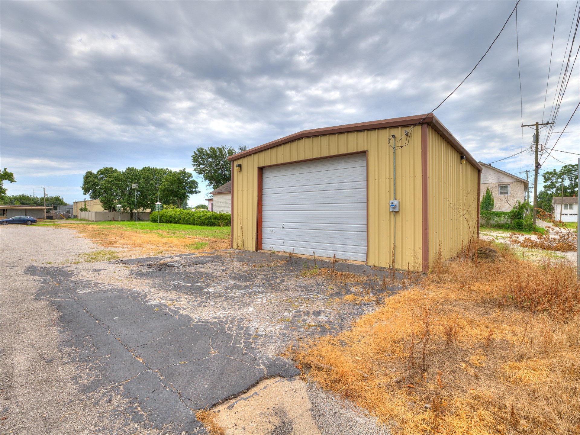 115 S Choctaw Property Photo 6