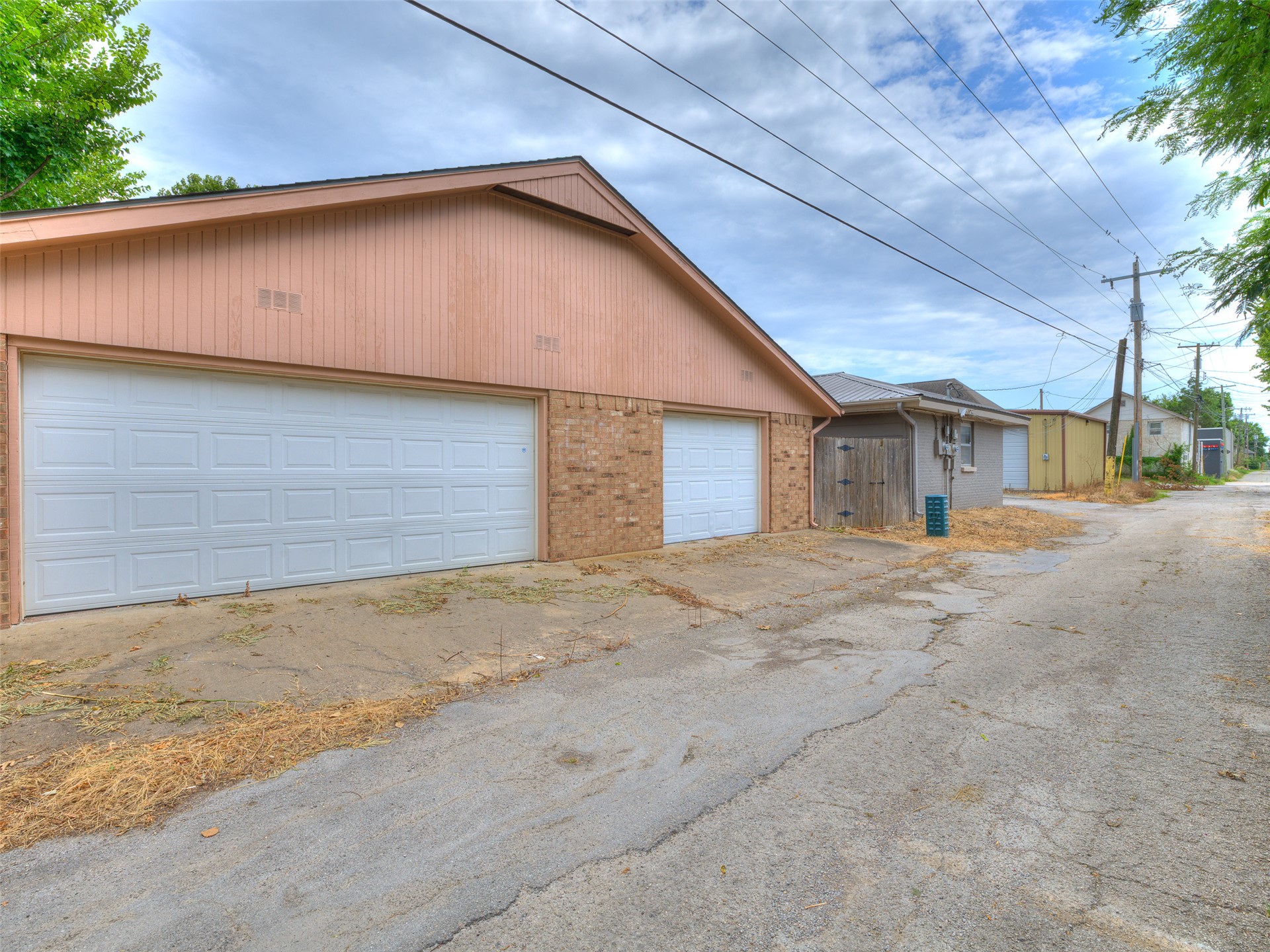 115 S Choctaw Property Photo 8