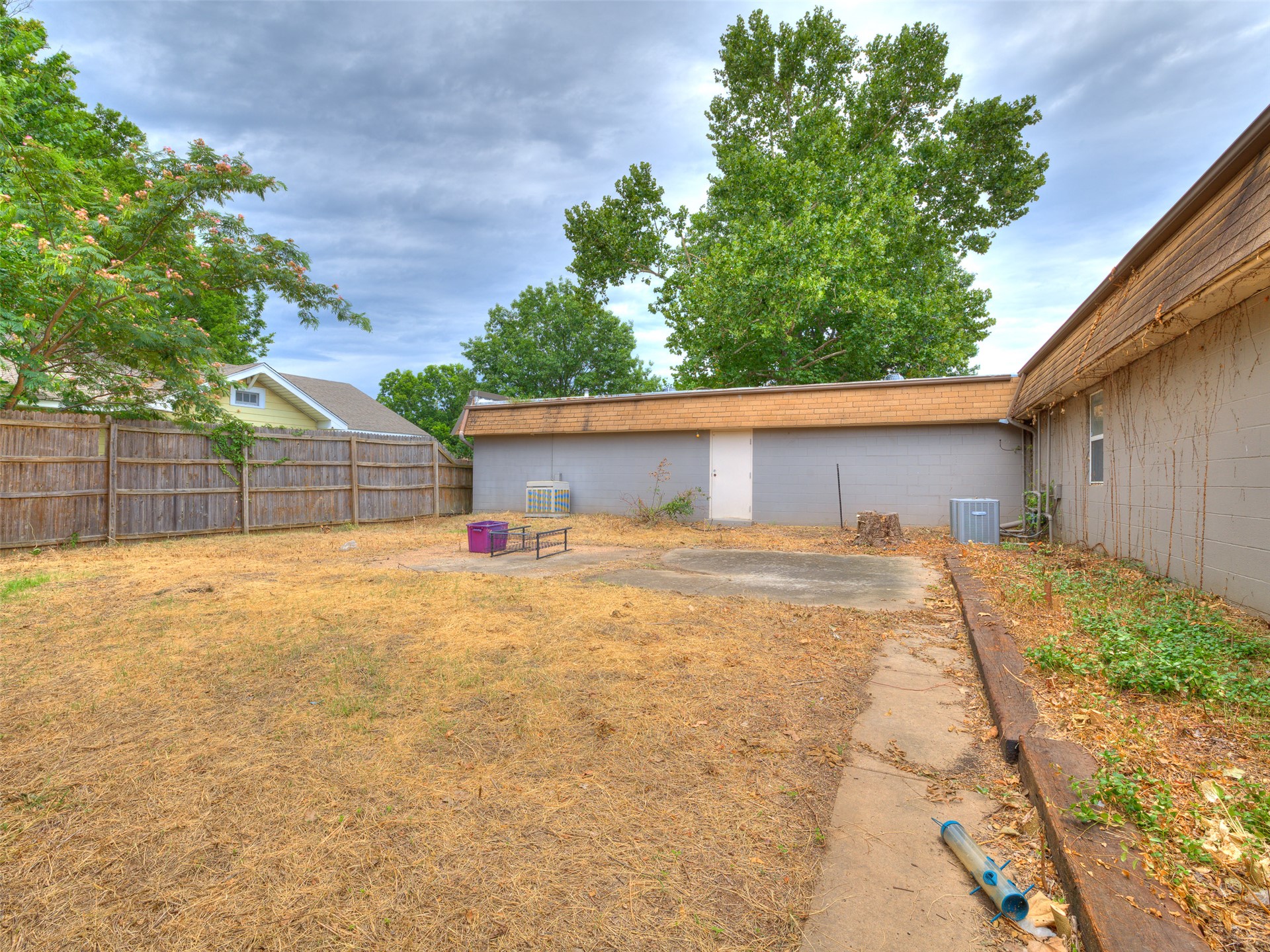 115 S Choctaw Property Photo 11