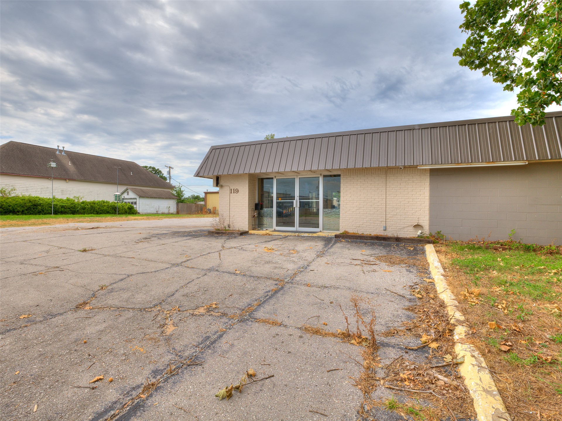 115 S Choctaw Property Photo 22