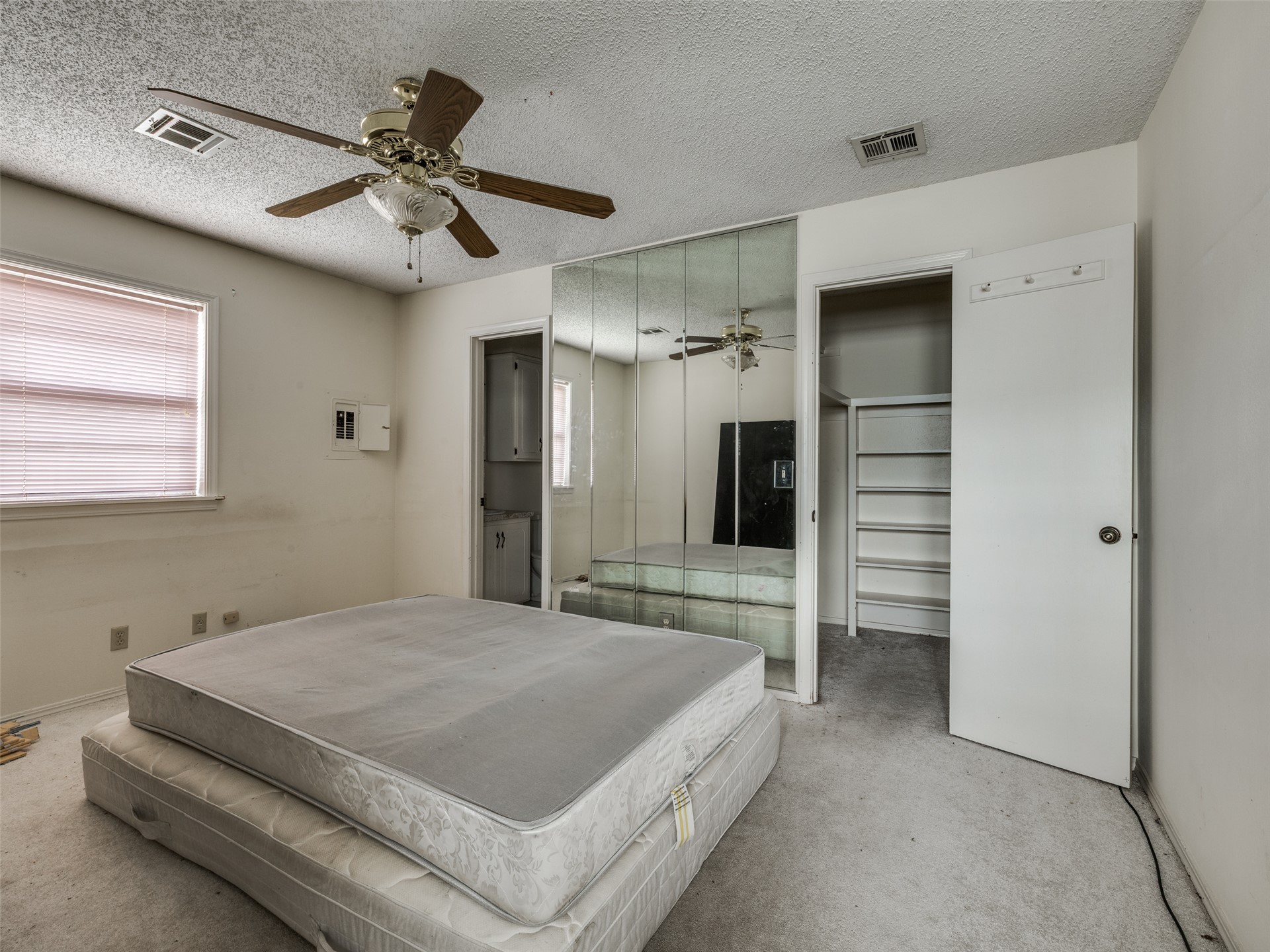 115 S Choctaw Property Photo 23