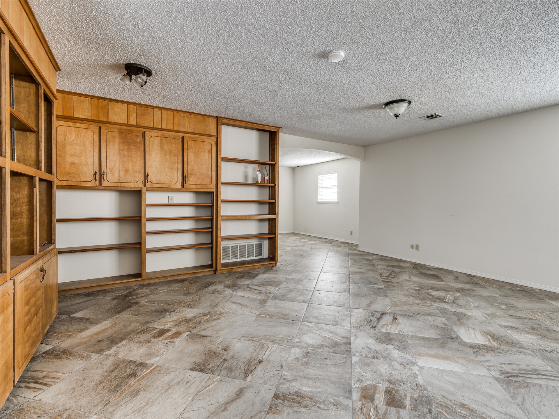 115 S Choctaw Property Photo 30