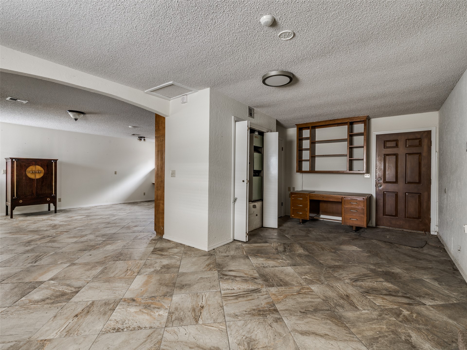 115 S Choctaw Property Photo 33