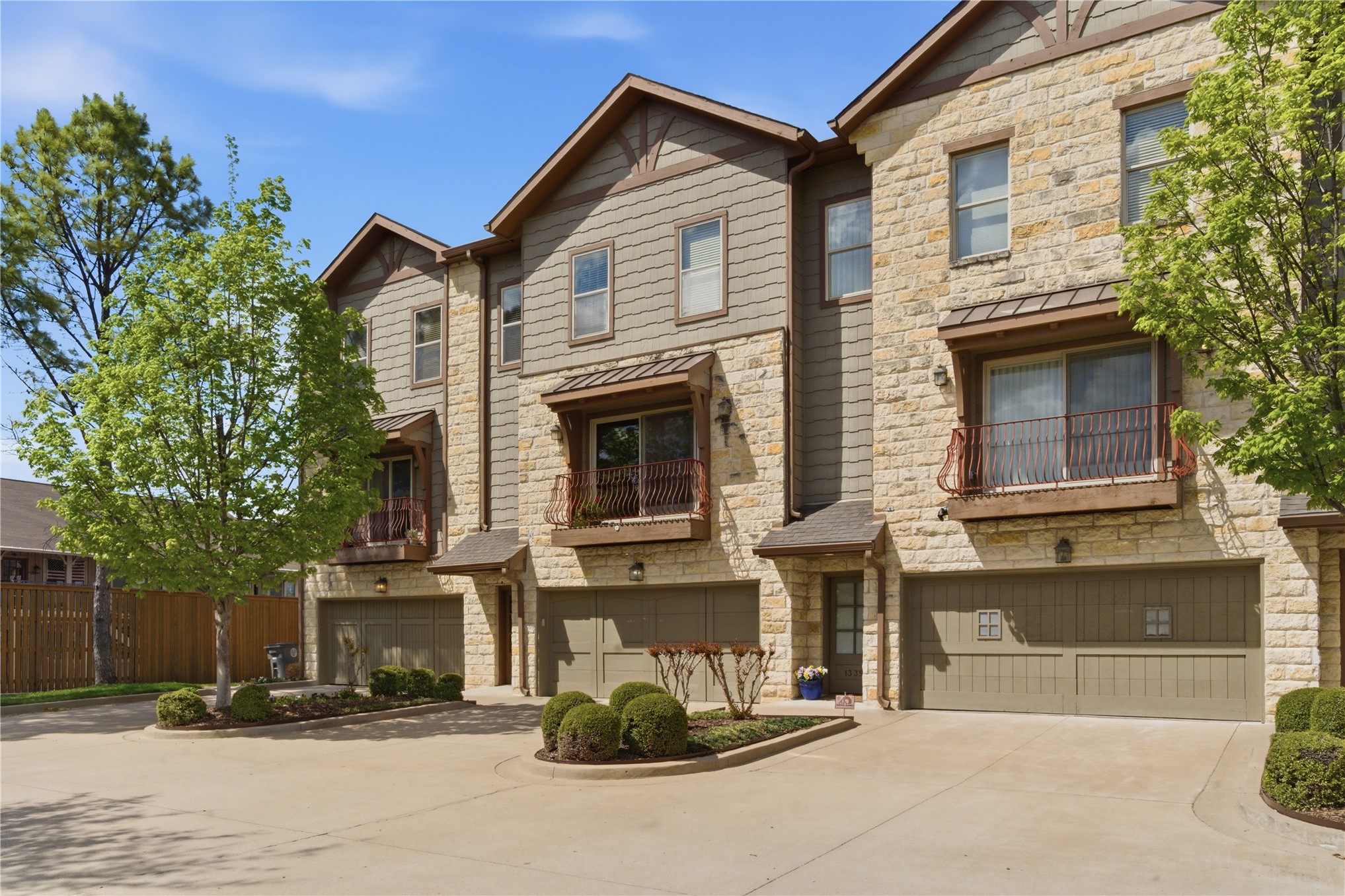 1333 E 41st Place 1333 Property Photo 1