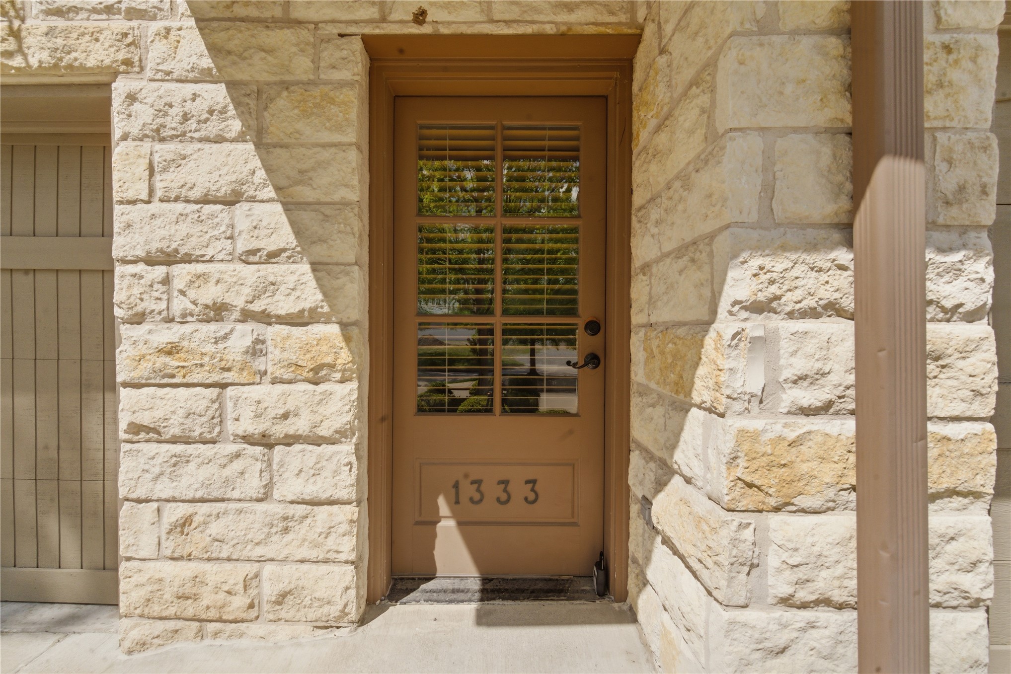 1333 E 41st Place 1333 Property Photo 3