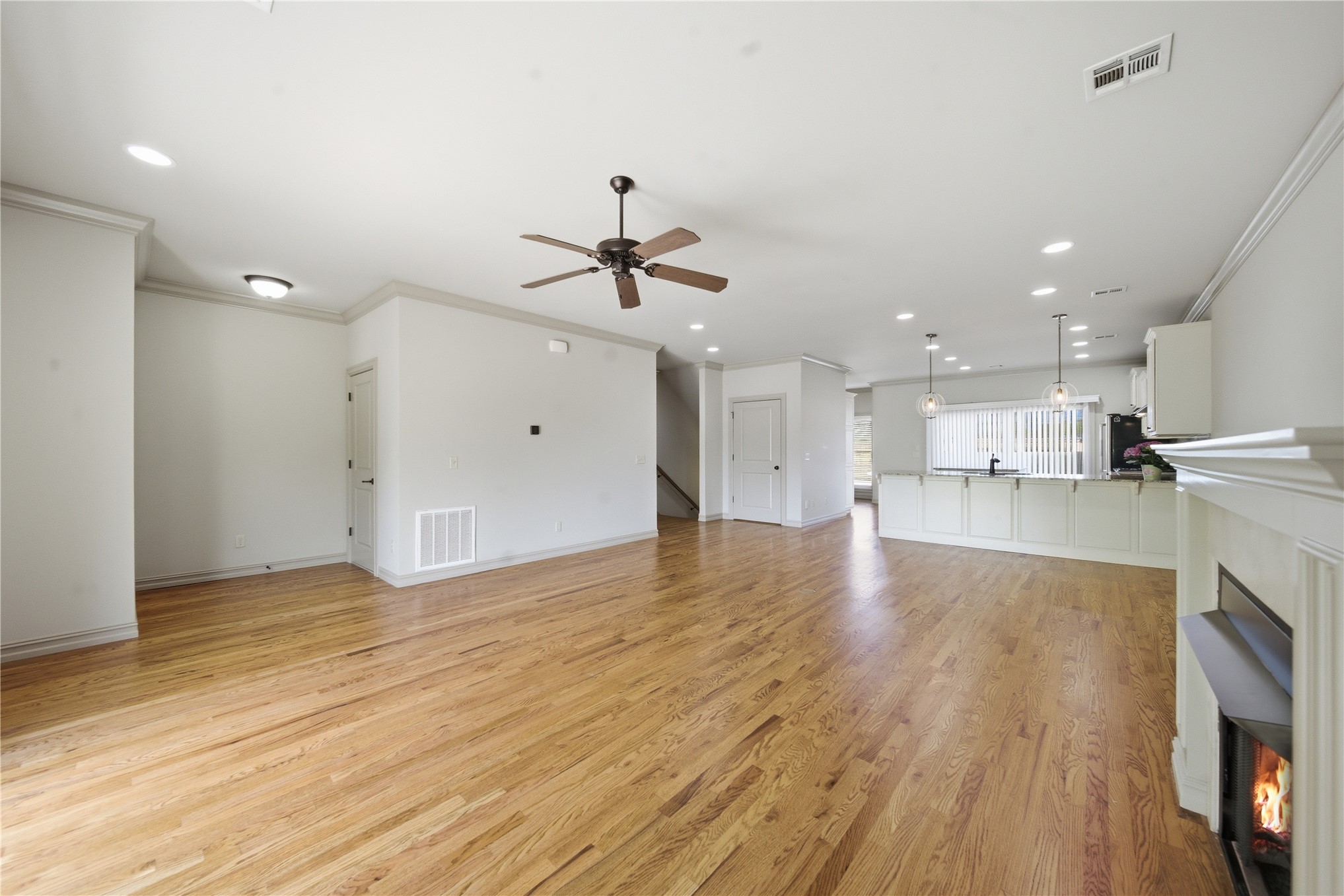 1333 E 41st Place 1333 Property Photo 5