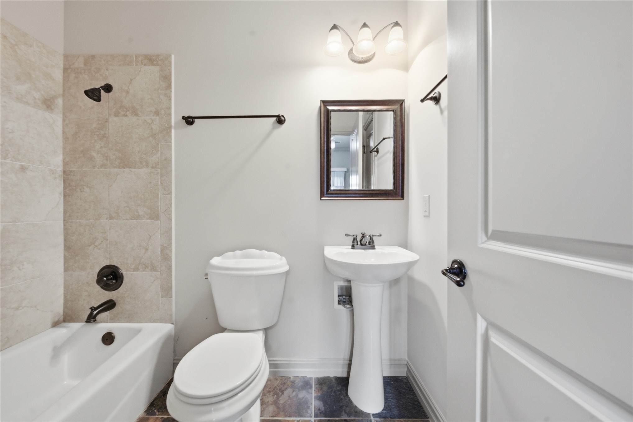 1333 E 41st Place 1333 Property Photo 25