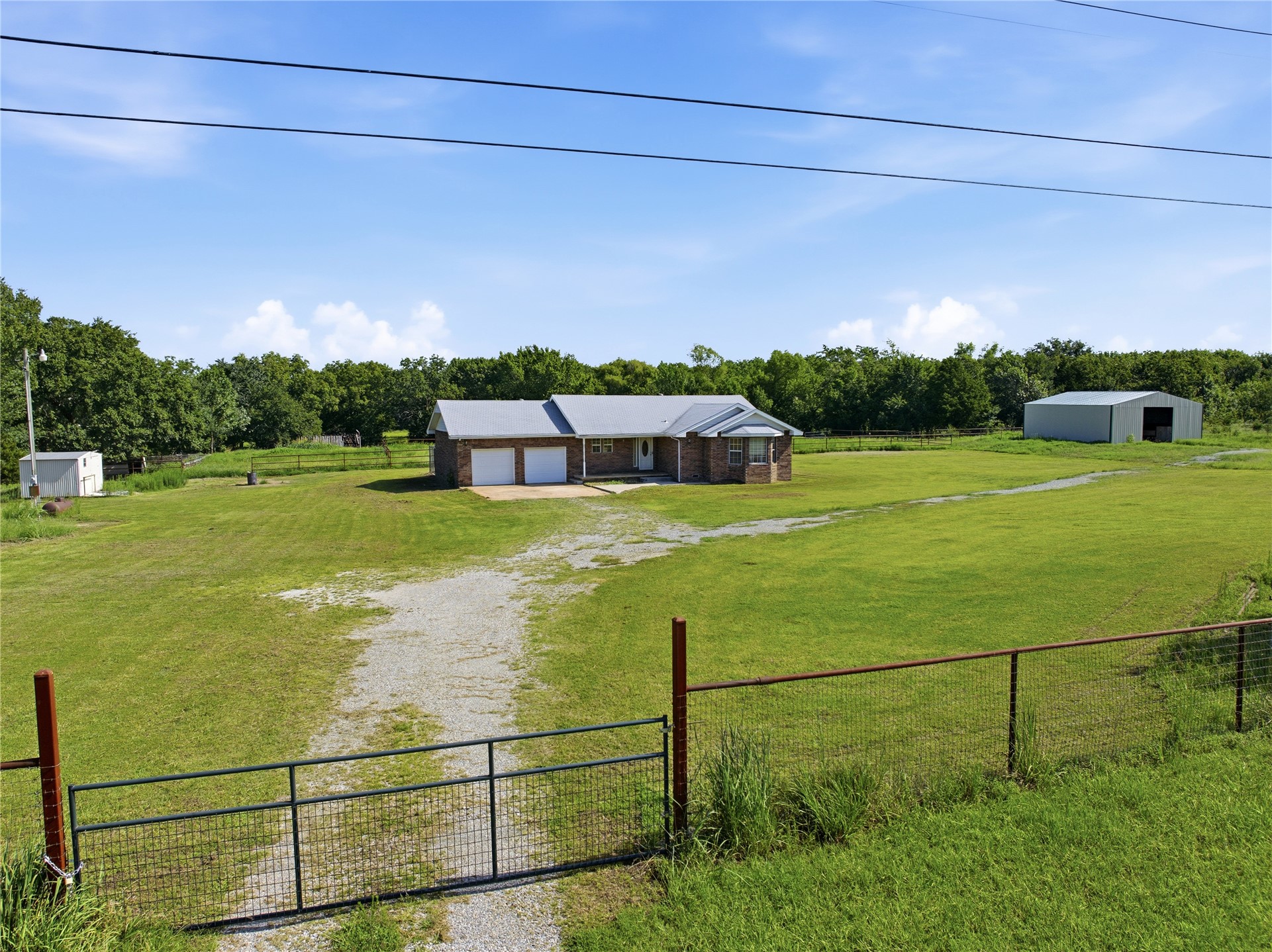 380102 Old Highway 62 Property Photo 2