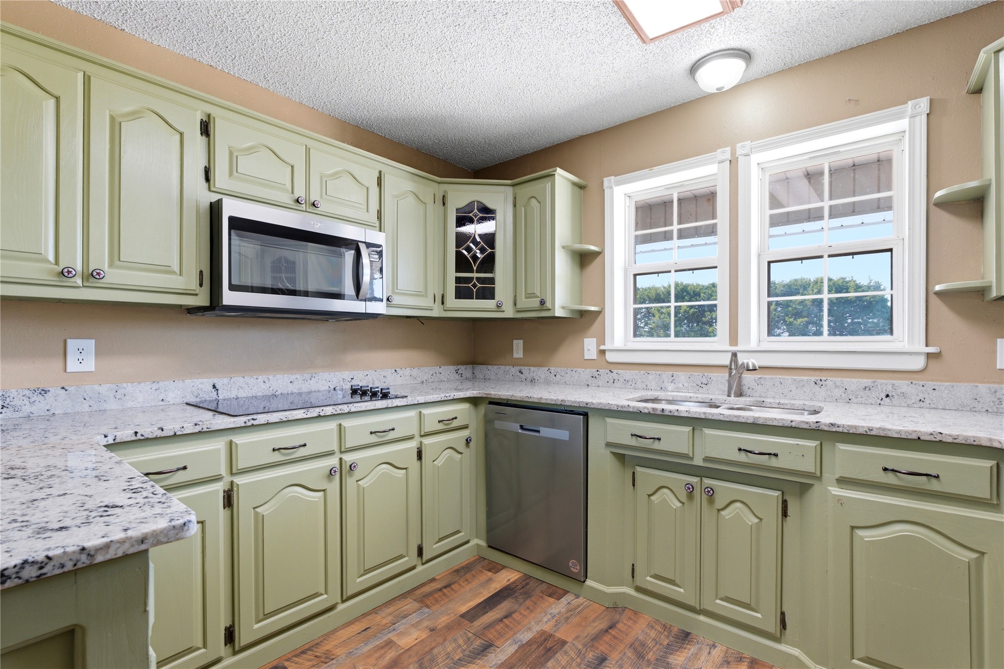380102 Old Highway 62 Property Photo 8