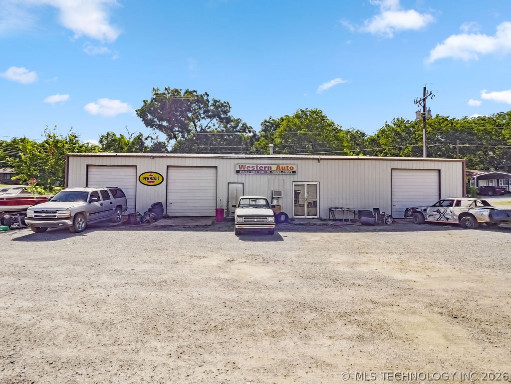 824 S California Property Photo 7