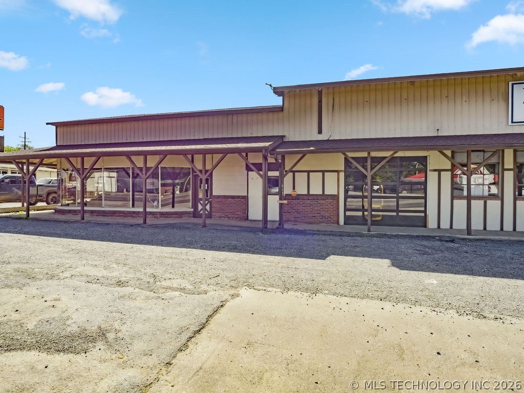 824 S California Property Photo 13