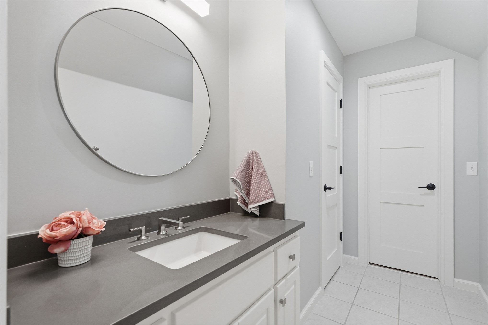 3661 S Lewis Avenue Property Photo 60