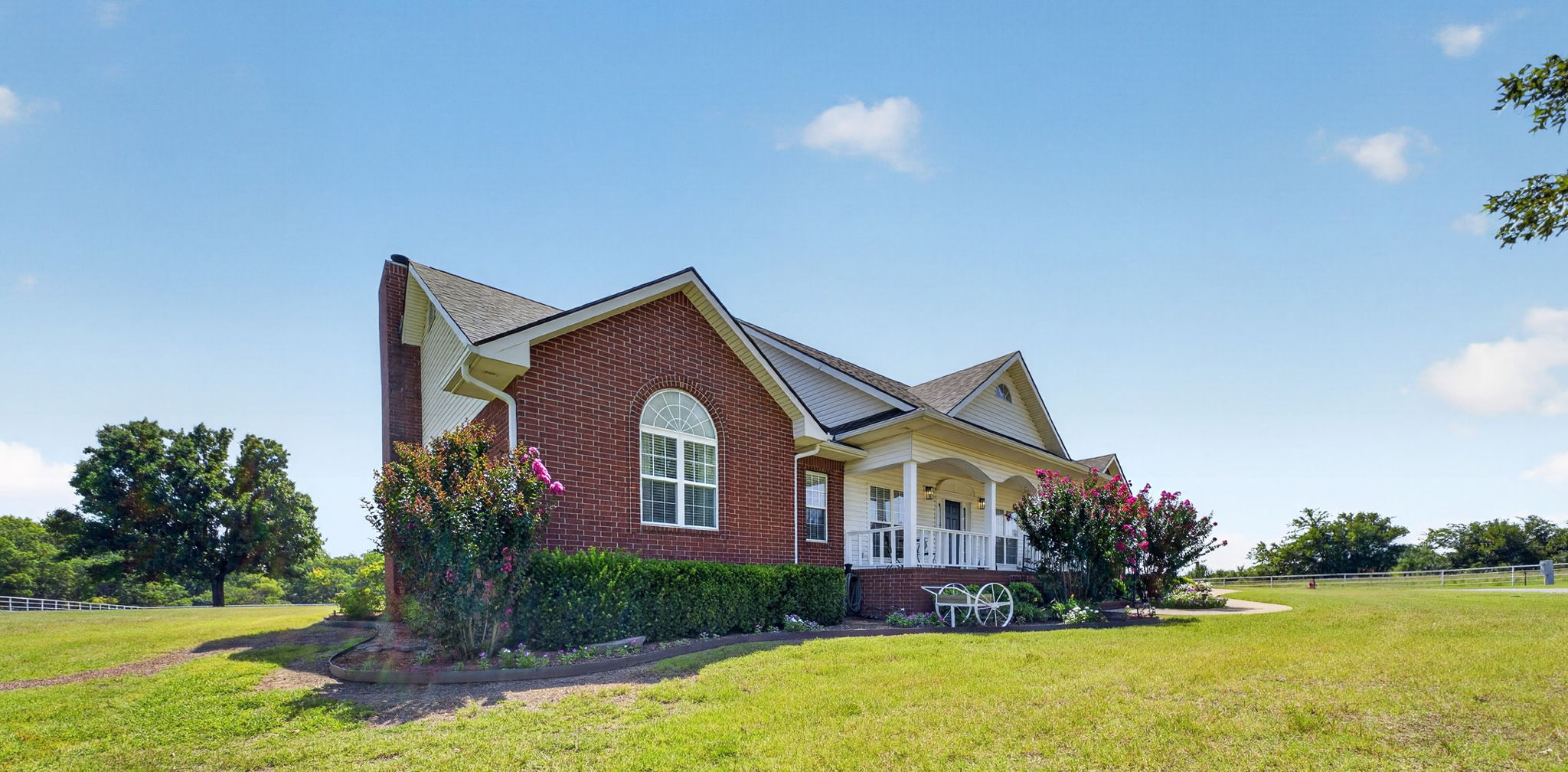 5705 S Prairie Drive Property Photo 2