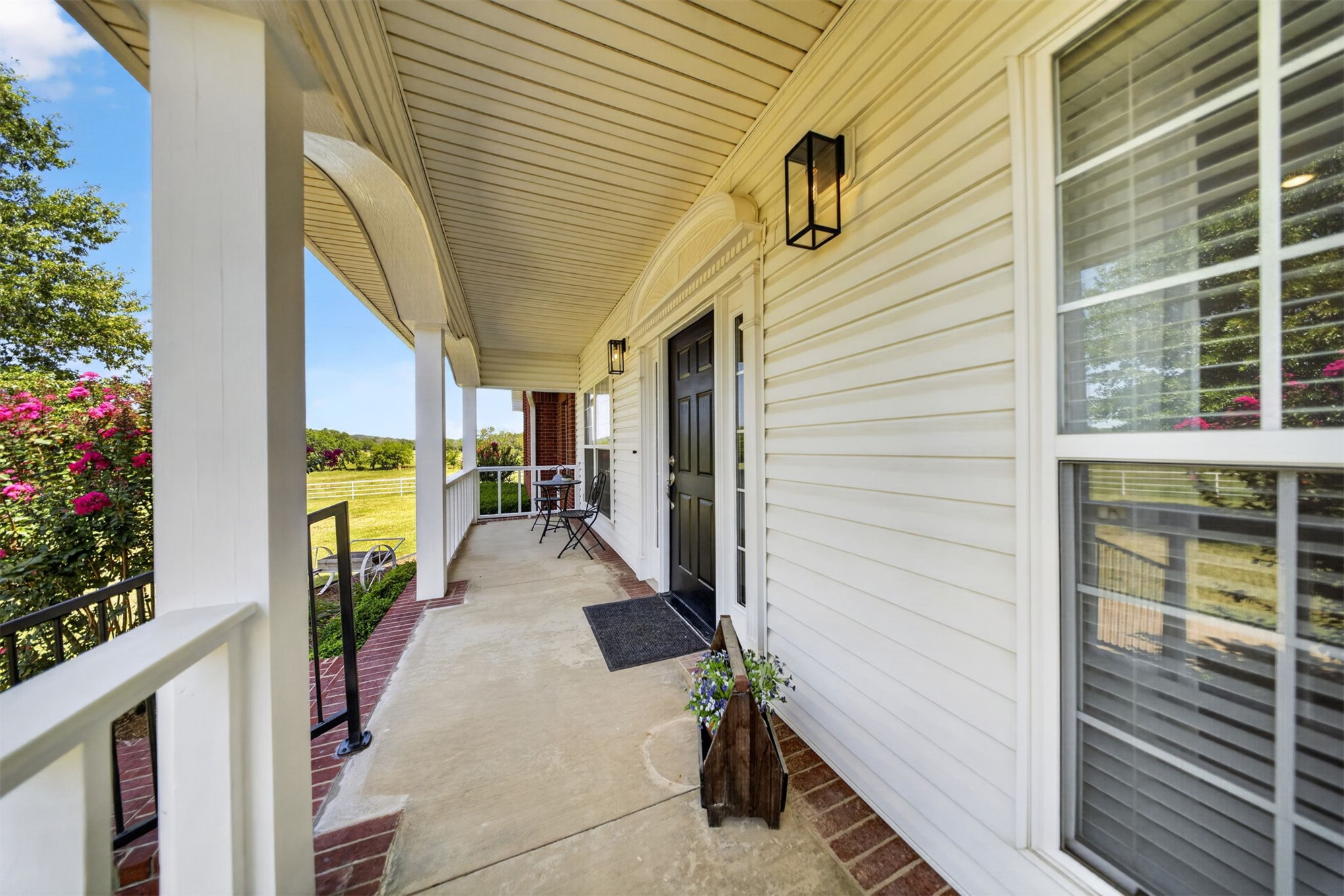 5705 S Prairie Drive Property Photo 6
