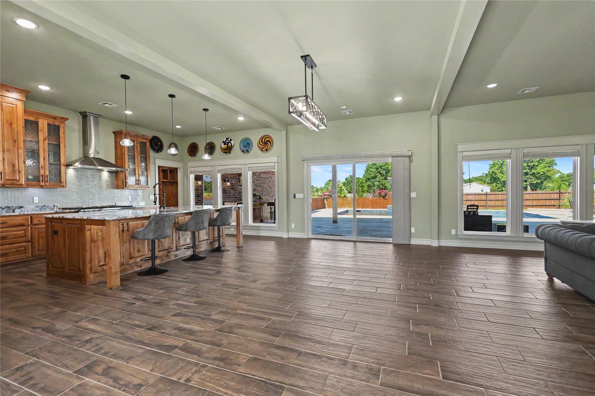 1515 N County Line Road Property Photo 10