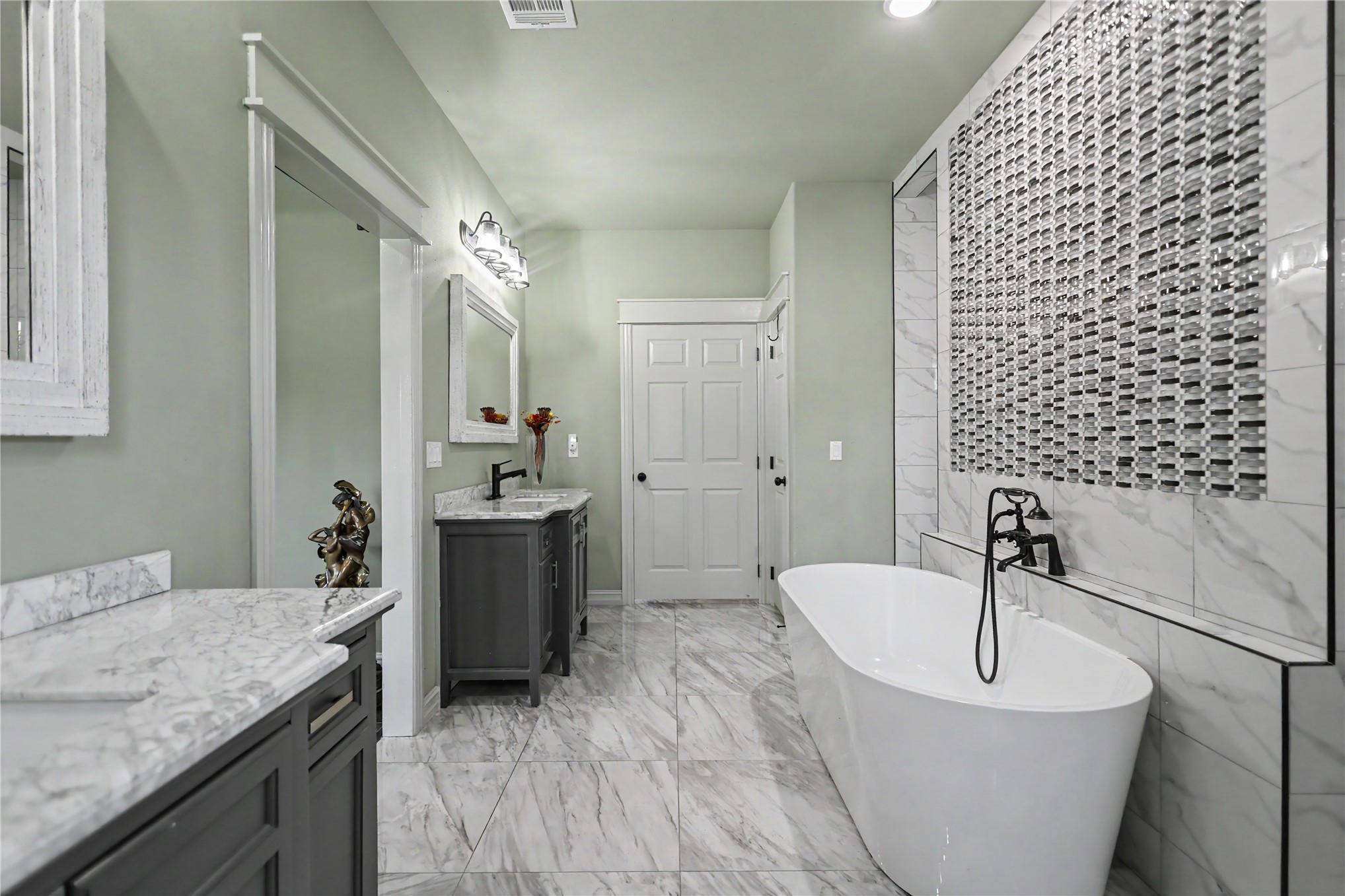 1515 N County Line Road Property Photo 49