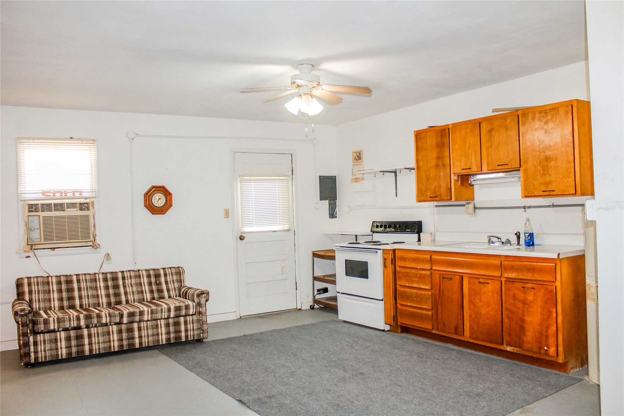 116307 S 4209 Road Property Photo 11