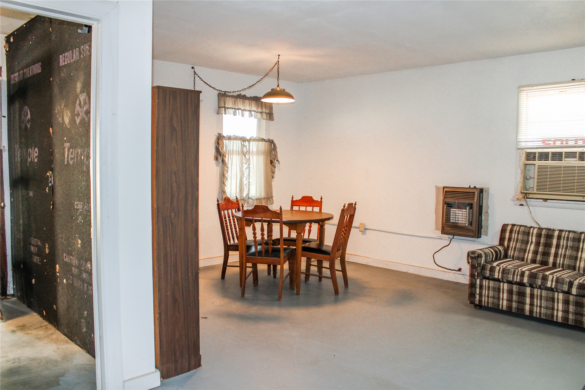 116307 S 4209 Road Property Photo 12